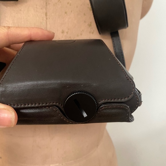 Leica 18722 Leather D-Lux 5 Ever-Ready Case - Picture 6 of 16